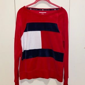 NWT TOMMY HILFIGER CREW NECK